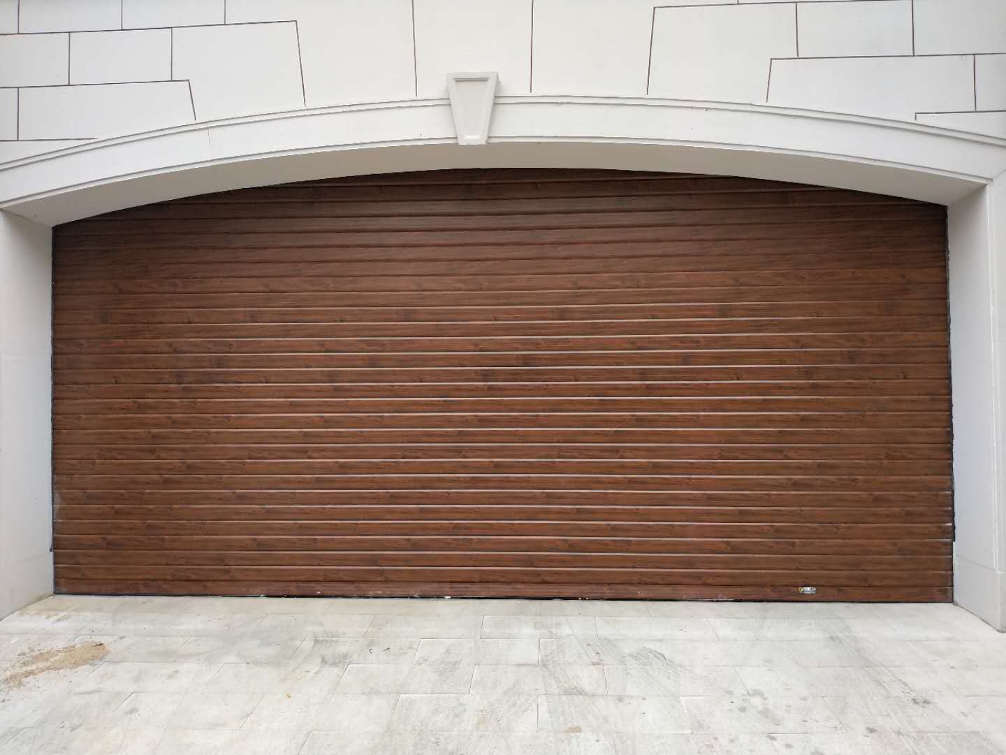 快速卷簾門設(shè)計要考慮哪些？